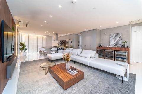 Apartamento à venda em Balneário Camboriú, Centro, com 4 suítes, com 261 m²