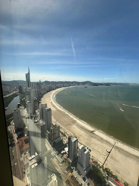 Apartamento à venda em Balneário Camboriú, Centro, com 4 suítes, com 261 m²