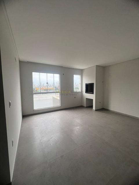 Apartamento à venda em Balneário Camboriú, Tabuleiro (Monte Alegre), com 2 quartos, com 66 m²