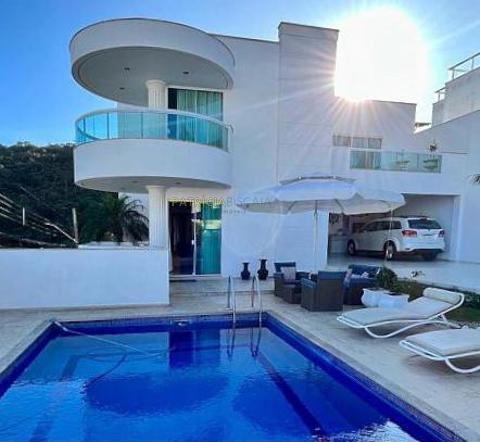 Casa à venda em Balneário Camboriú, Ariribá, com 3 quartos, com 230 m²