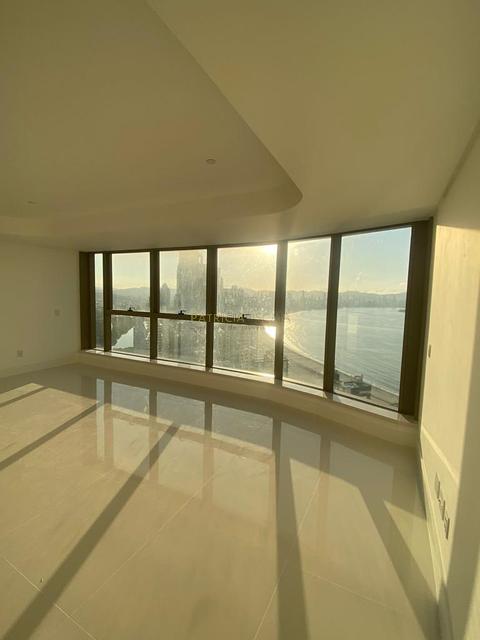 Apartamento Duplex à venda em Balneário Camboriú, Centro, com 6 suítes, com 421 m²