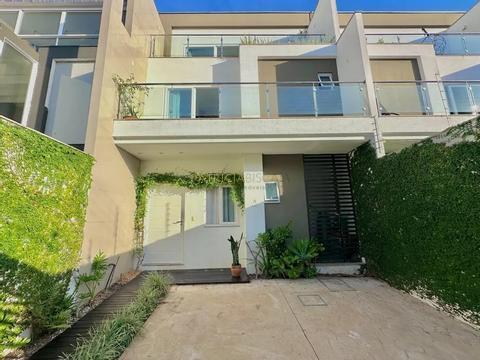 Casa à venda em Balneário Camboriú, Praia dos Amores, com 3 suítes, com 220 m²